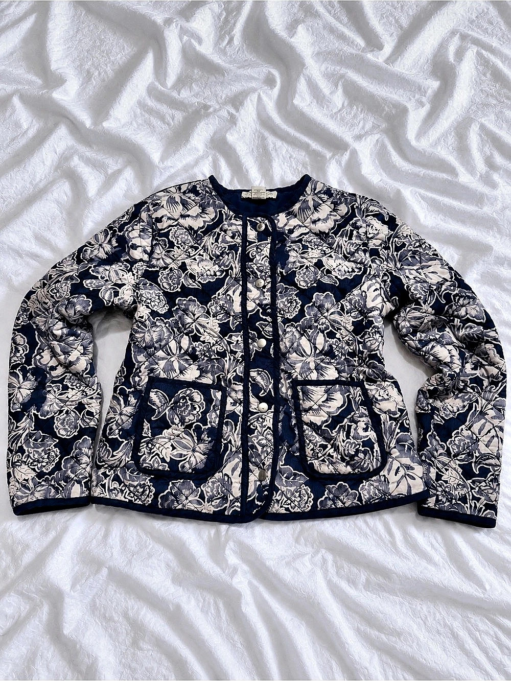 Rachel Zoe Floral Quilted Jacket in Blue & White Size Medium Like New